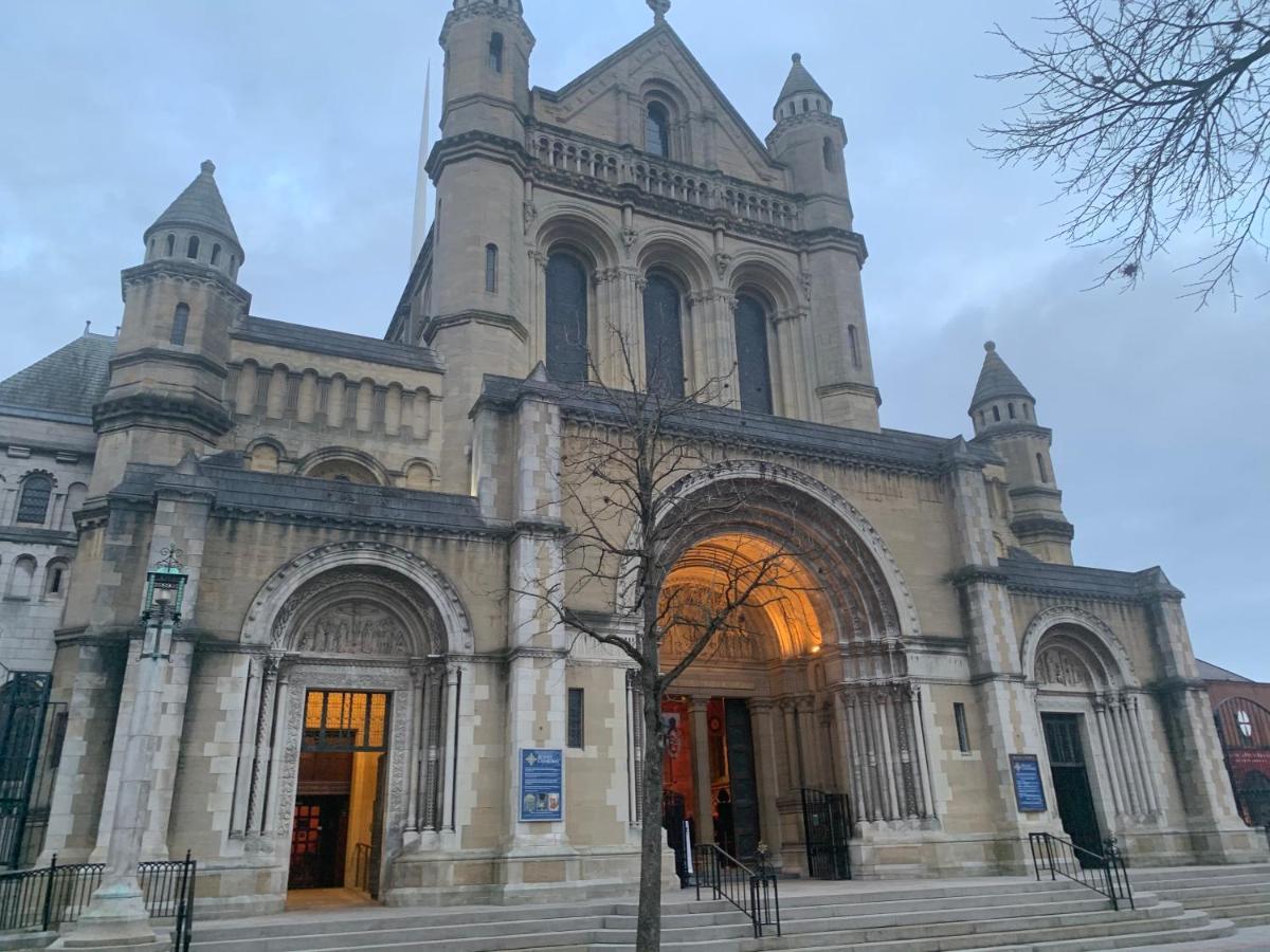 City Break Plush Pad, Walking Distance To City Centre Belfast Esterno foto